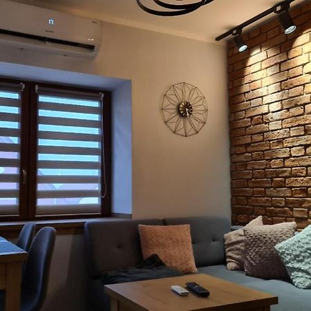 Apartament Komarno III เยเลเนียกูรา ภายนอก รูปภาพ