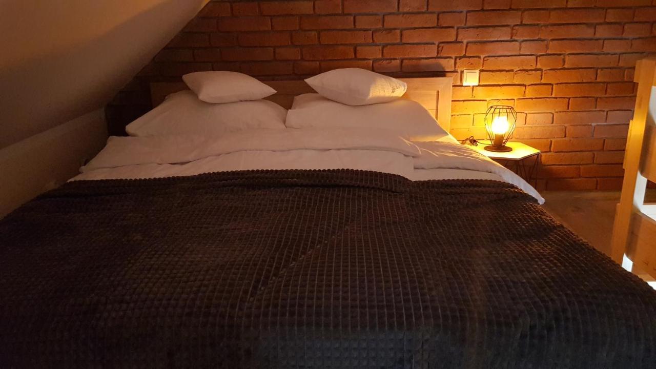 Apartament Komarno III เยเลเนียกูรา ภายนอก รูปภาพ